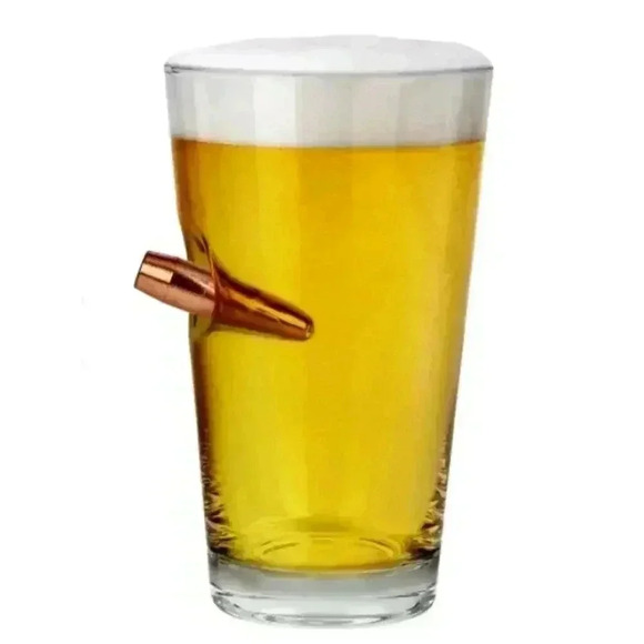 Last Man Standing Embedded Bulley 17oz Pint Glass NEW in Box - Picture 2 of 7